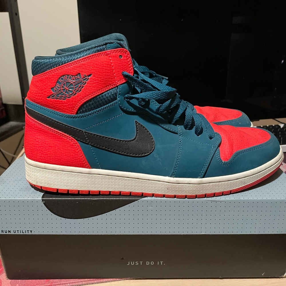 Air Jordan 1 Retro High "Russell Westbrook" PE 332550-312